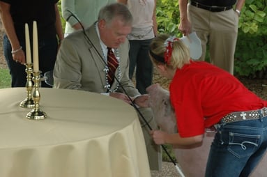 pig_kiss_JBUnitedWay-060116-edited.jpg